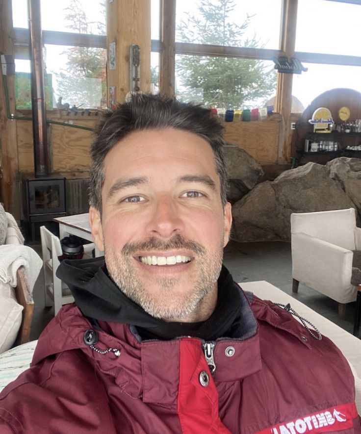 <em><strong>Alex</strong></em>